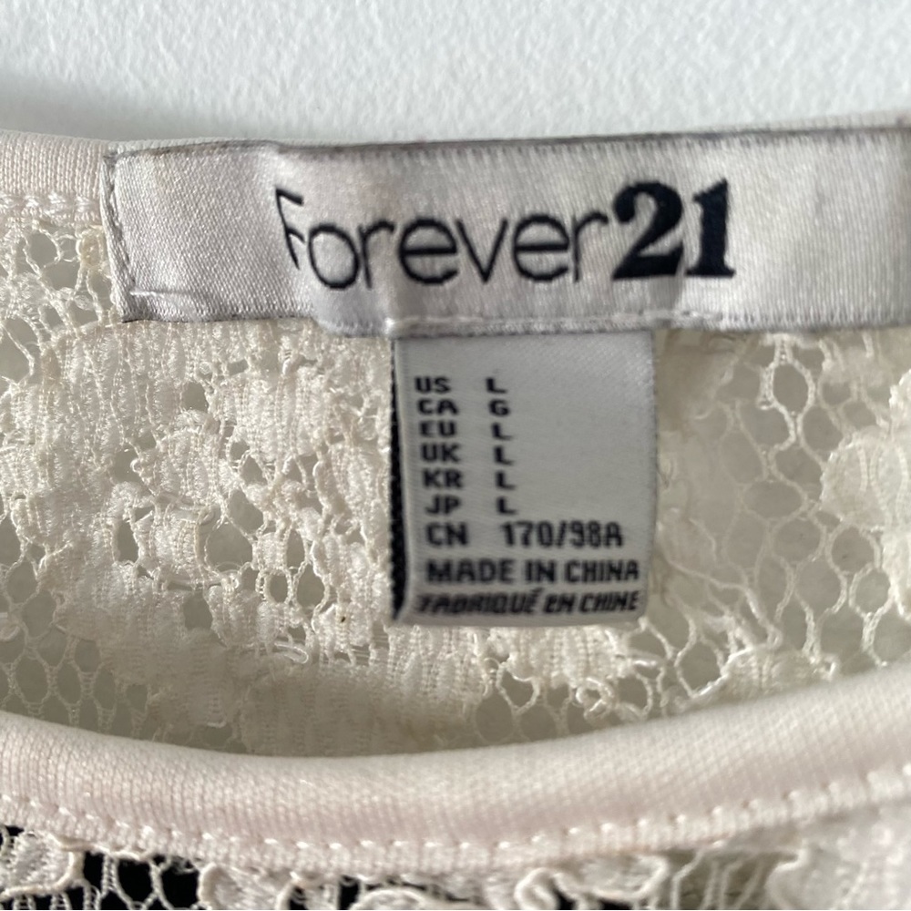 Forever21 cream mid sleeve lace top women’s size L - Picture 3 of 3